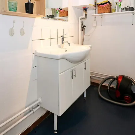 4 Person In Nyaraló *